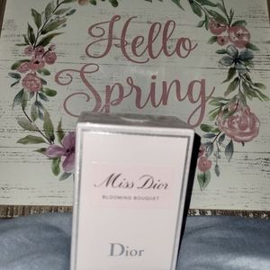 MISS DIOR BLOOMING BOUQUET